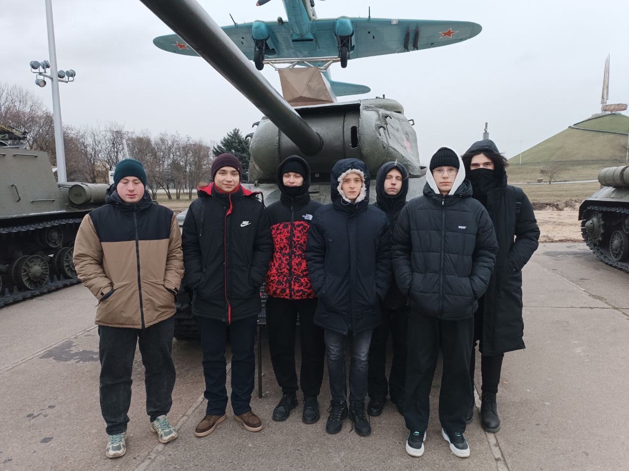 Стоя на месте трагедии
