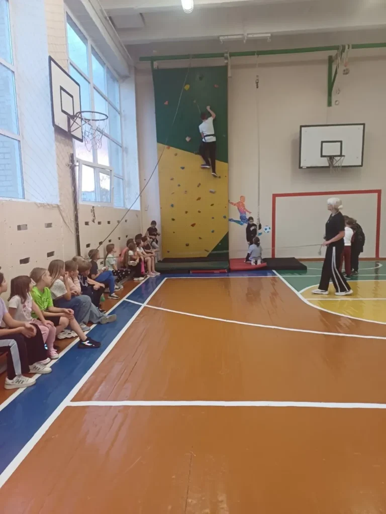 SnapInsta.to_557567824_18141522571441030_3459413779444233977_n