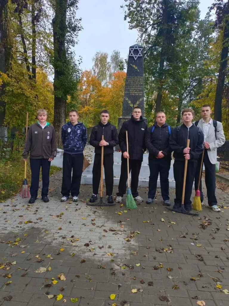 Наведение порядка на Общественном (еврейском) кладбище