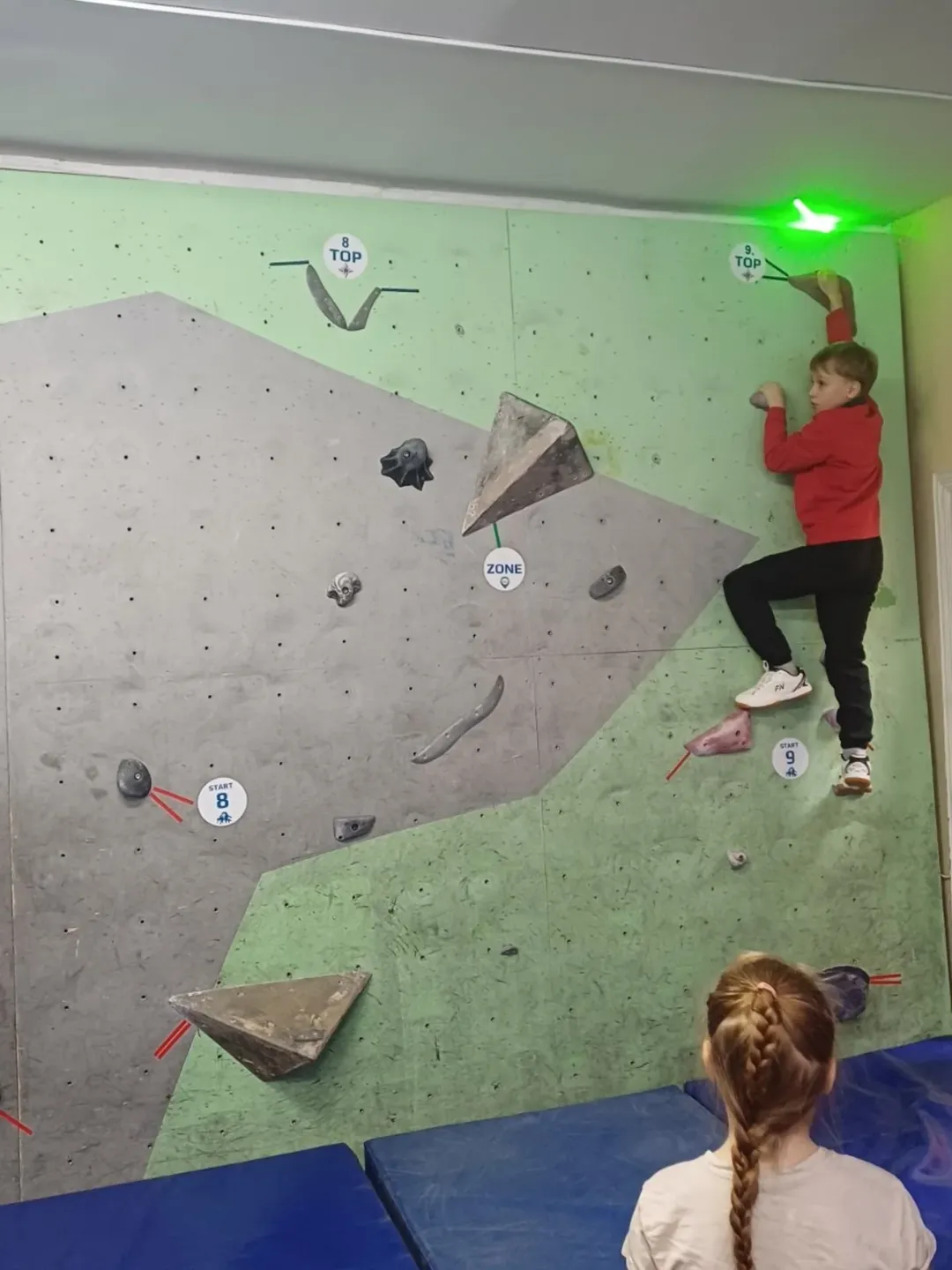 SnapInsta.to_616115696_18153021268441030_1784442850849310145_n