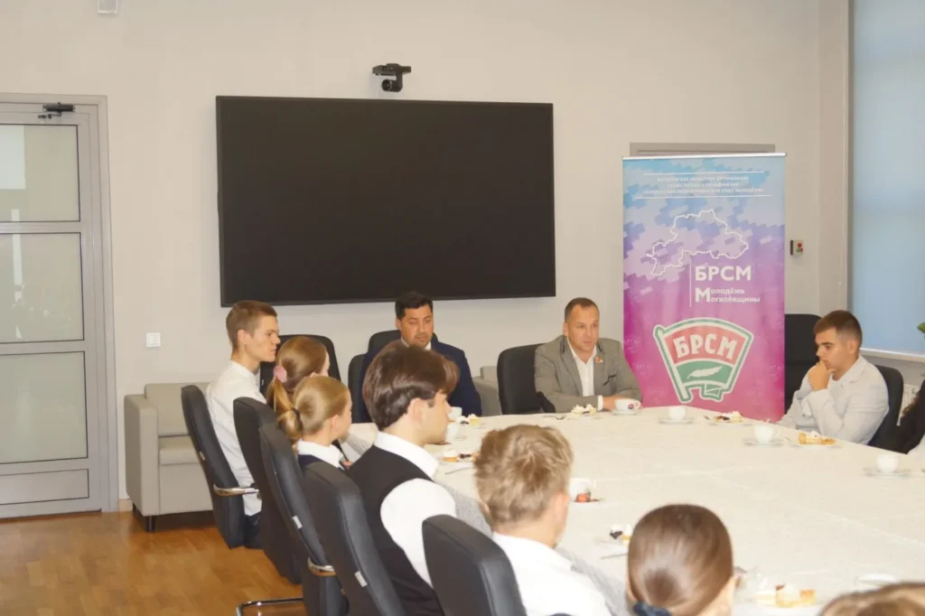Диалог «Вместе строим будущее Беларуси!»🇧🇾